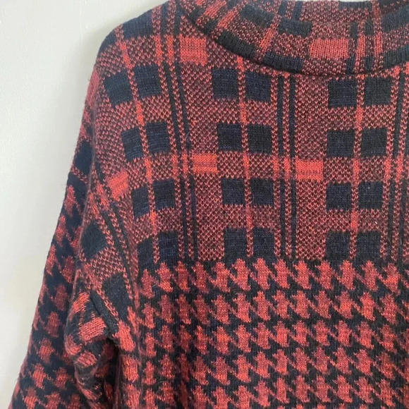 French Connection Plaid Houndstooth Wool Alpaca Blend Red and Black Sweater - Picture 4 of 9